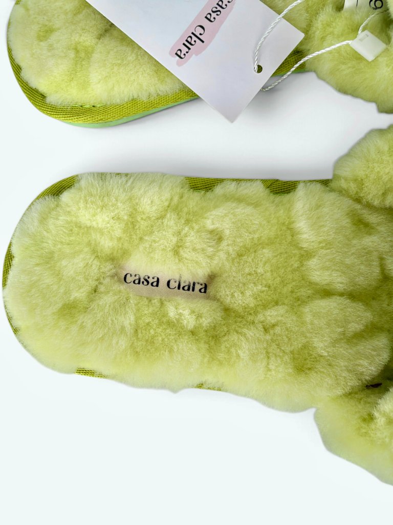 Casa Clara Fuzzy Slippers Size 39 Lime Green Nwt — image 4 of 5